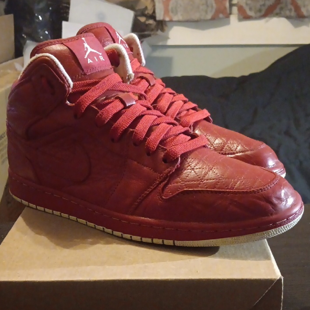 Jordan 1 (2009) Rare Phat Premier Varsity Red Mens 11.5 EUC - Picture 3 of 10
